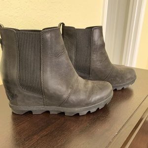Sorel Chelsea wedge boots
